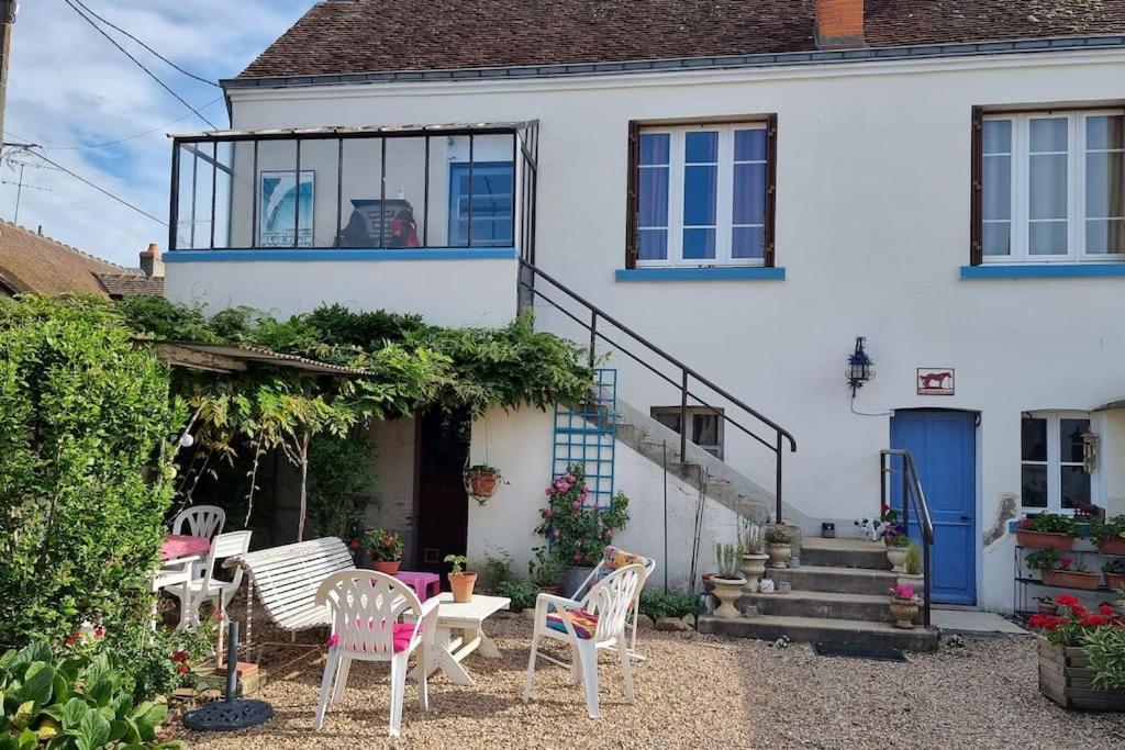 Les Noyers Monestois Entre Cher Et Canal De Berry Mennetou-sur-Cher Exterior photo