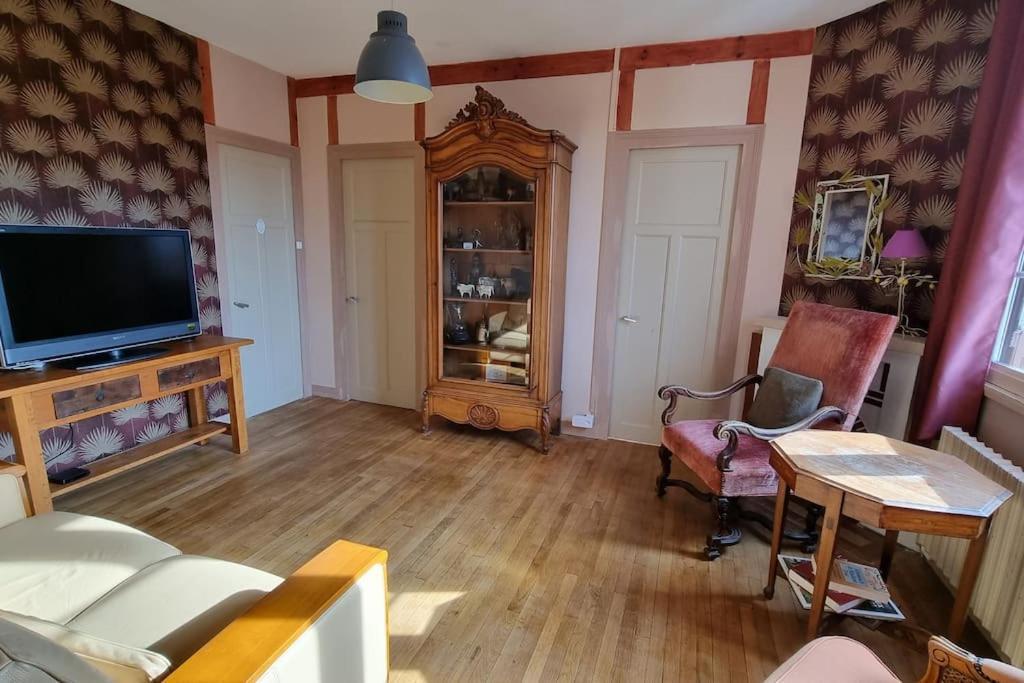 Les Noyers Monestois Entre Cher Et Canal De Berry Mennetou-sur-Cher Exterior photo